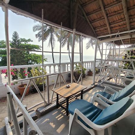 This Is It Beachfront - Rooms, Cafe & Events Arambol Buitenkant foto