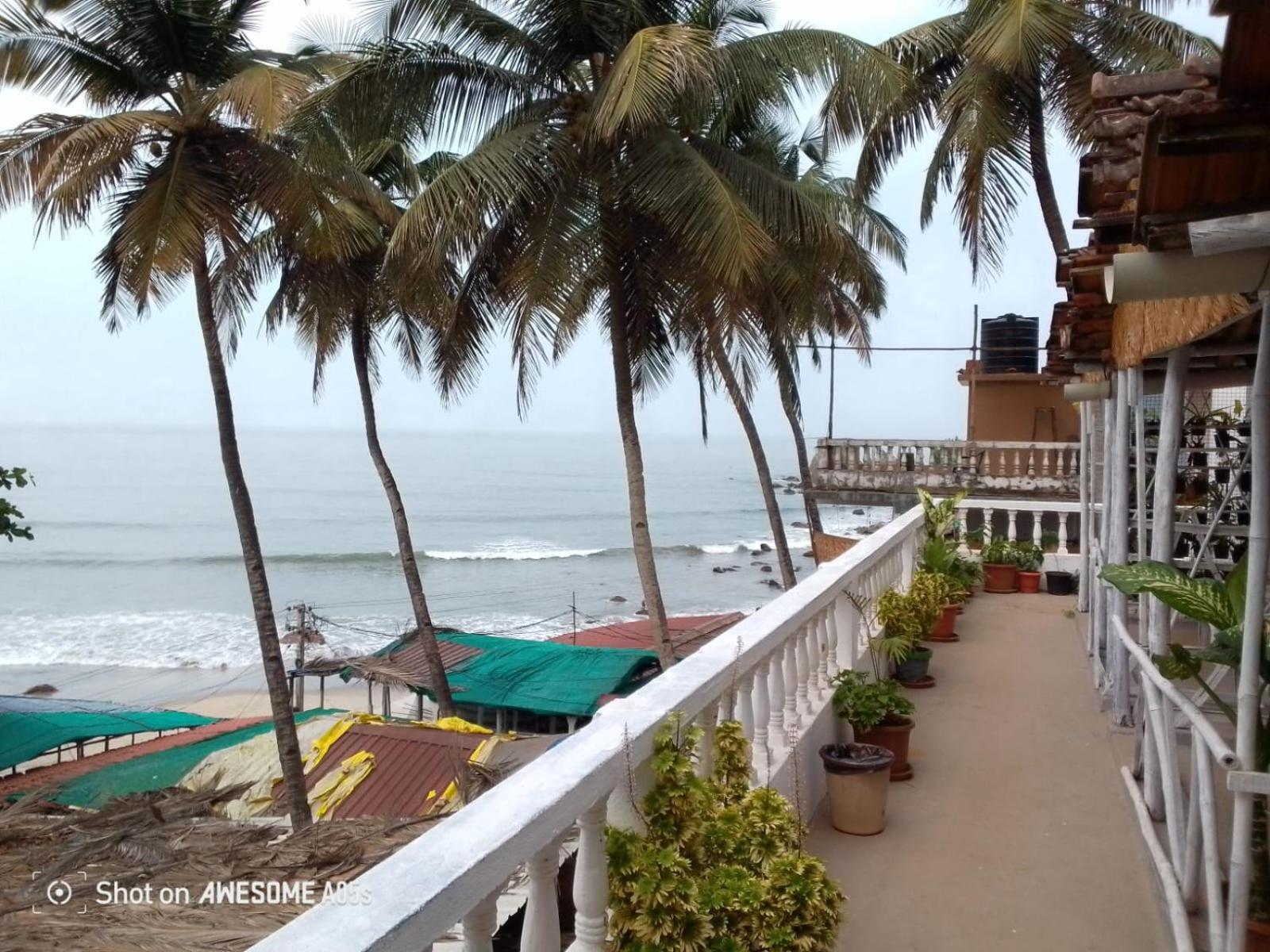 This Is It Beachfront - Rooms, Cafe & Events Arambol Buitenkant foto