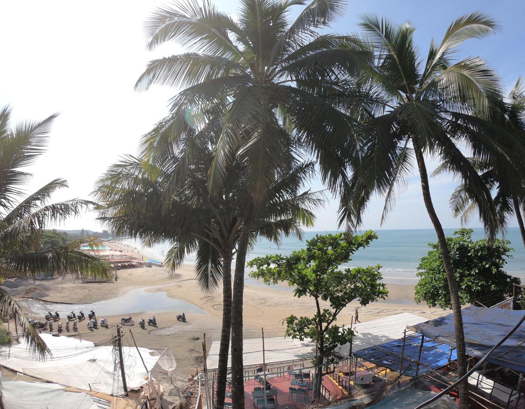 This Is It Beachfront - Rooms, Cafe & Events Arambol Buitenkant foto